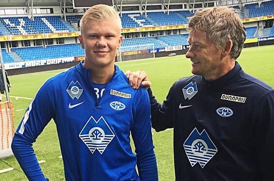 伯恩利主帅：布罗亚有望周末复出，对阵切尔西将会非常艰难（伯恩利主帅称布罗亚有望本周末复出，迎战切尔西将是一场硬仗）