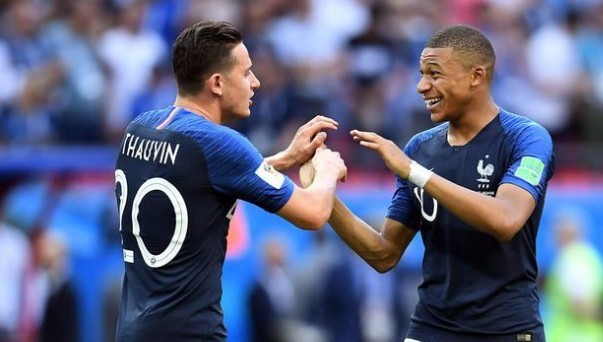 11场输8场，利物浦是自9月底以来五大联赛输球场次最多的队（近11战8败，利物浦自9月底起成五大联赛输球最多球队）