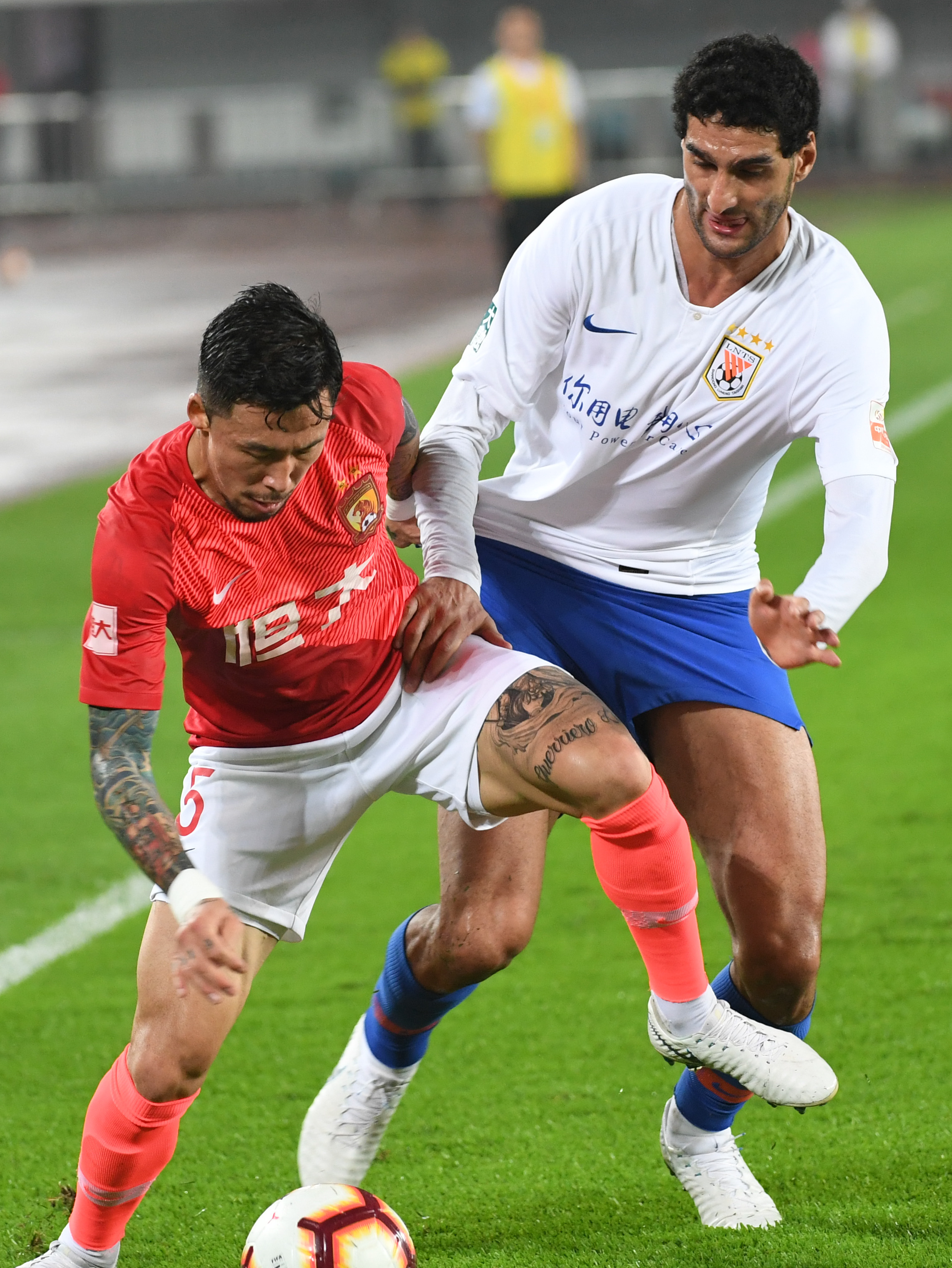 官方：阿尔及利亚中场奥亚尔受伤无缘非洲杯，阿卜戴利入替（阿尔及利亚官方：奥亚尔伤缺非洲杯，阿卜戴利递补入选）